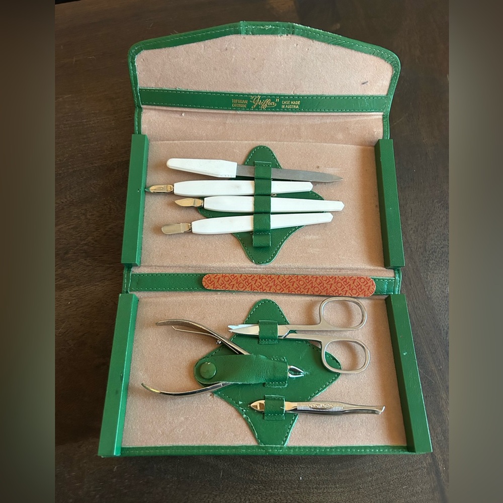 Green Leather Manicure Set